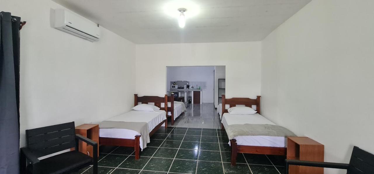 Sleep&Go! Cabina Con 5 Camas Individuales - Siquirres Centro Siqurres Da Alegria Exterior photo